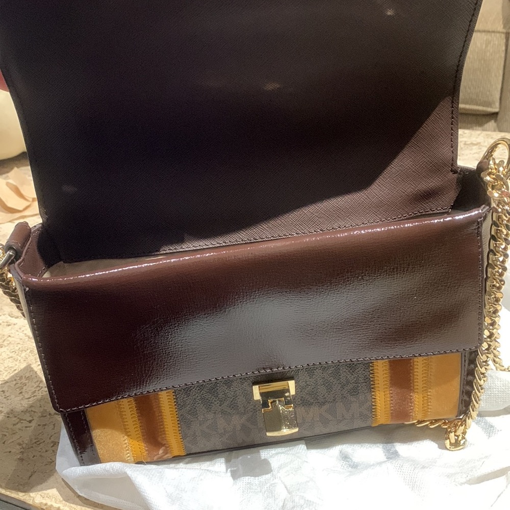 NWT Michael Kors Kingsley Marigold set - Picture 2 of 8